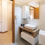 - Luxury With Garden - Διαμέρισμα